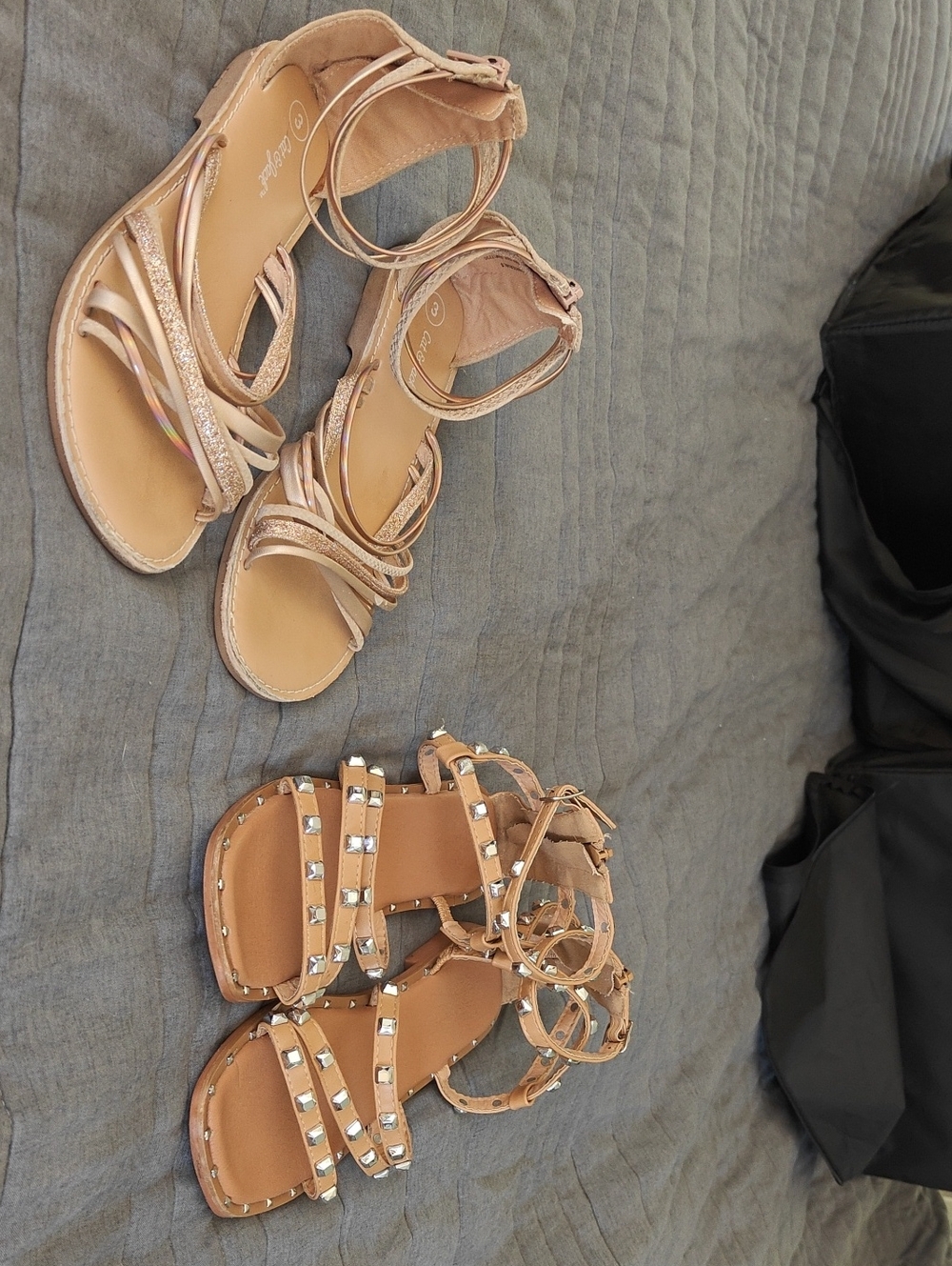 Tahari Studded Gladiator Sandals Size 3